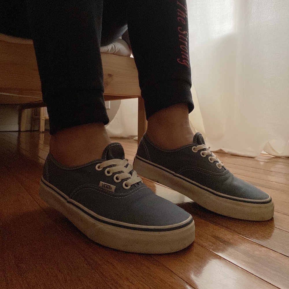 AUTHENTIC : Vans